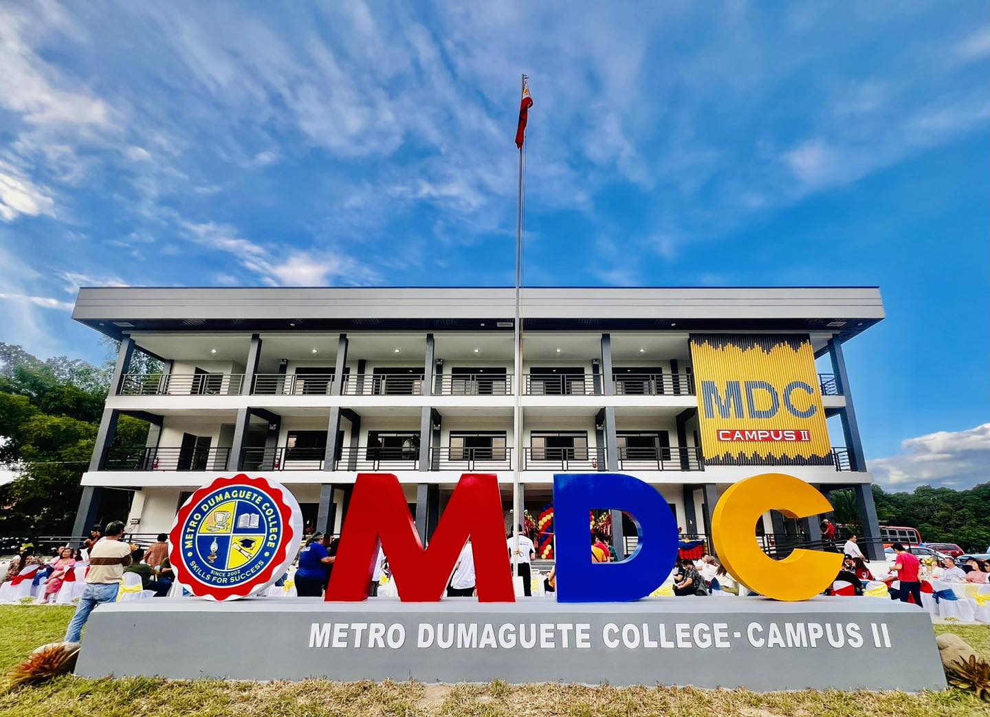 Institute building or campus photo